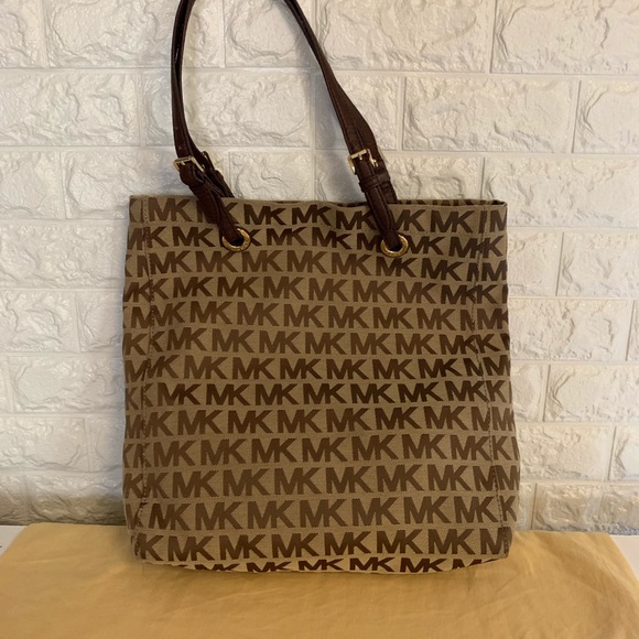 Michael Kors Handbags - MK MONOGRAM TOTE